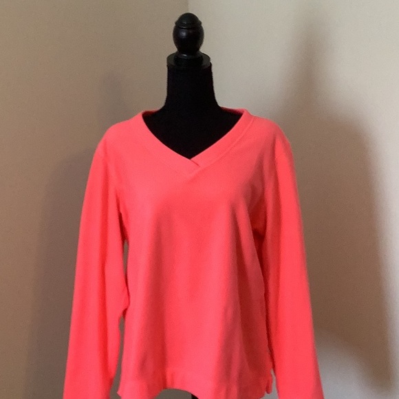 Top - Picture 1 of 1